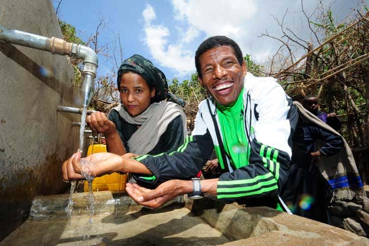 Marathonläufer Haile Gebrselassie als Botschafter von Menschen für Menschen